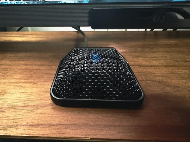 photo of the mxl ac-44 mic on my desk